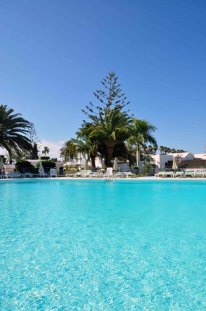 Отель Bungalows Santa Clara  Ла Плайа Дэ Моган